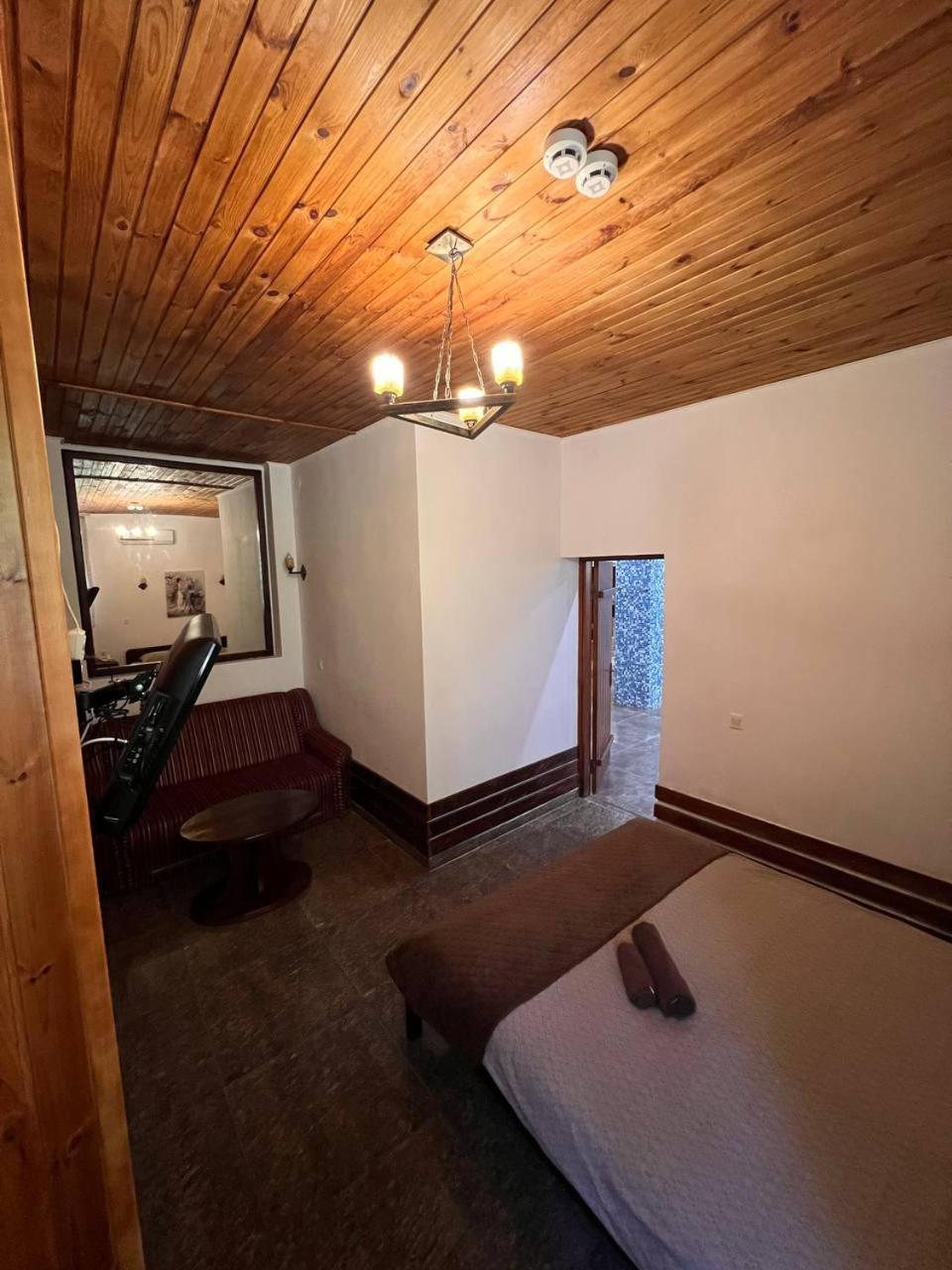 Complex Khutor Hotel Velyka Omelyana Exterior photo
